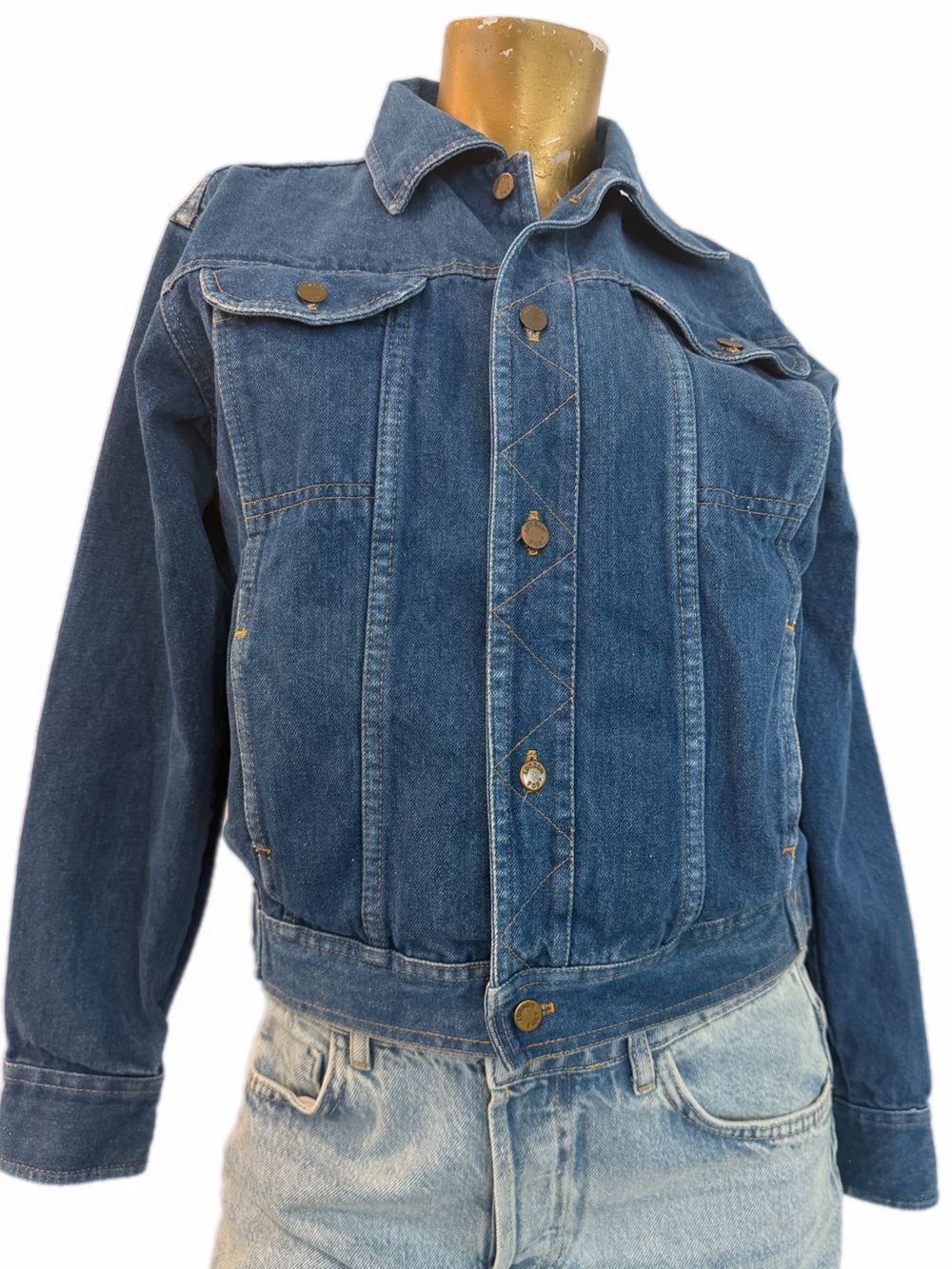 Vintage London Fog 100% cotton Denim Trucker Jacket Jean Jacket Size L, Columbia